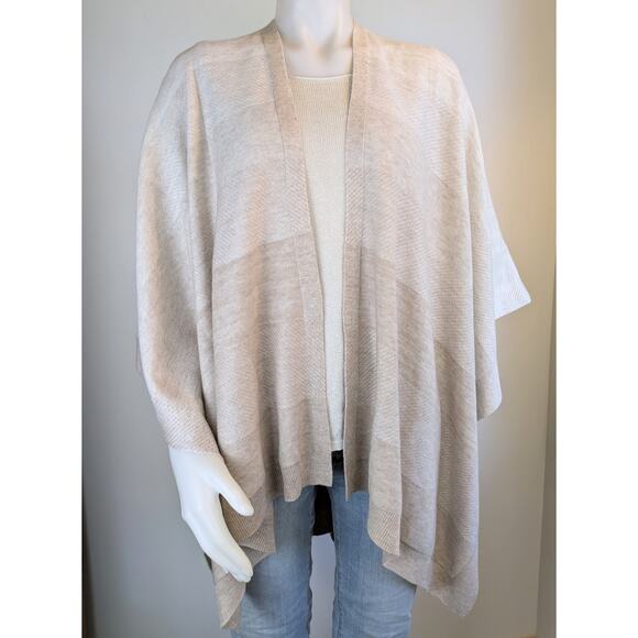 White House Black Market Cape Shawl Wrap OS Beige Cream Stripe Layering Neutral - Picture 2 of 11
